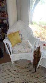 WICKER CHAIR