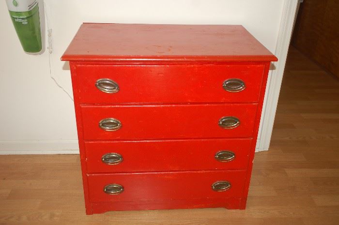 4 Drawer Chest of Drawers.