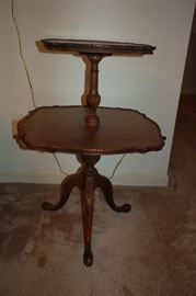 Side View Showing Table Legs