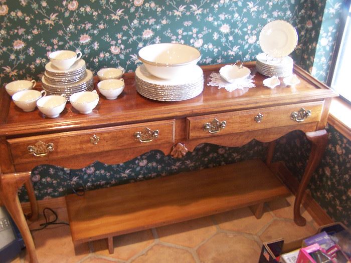 Lennox Weatherby dishes