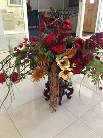 Decorative floral bouquet
