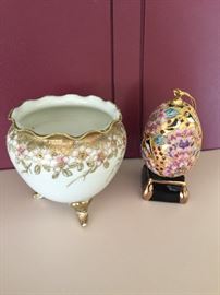 Decorative ceramic pieces