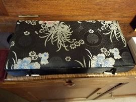 Chinese Jewelry Box