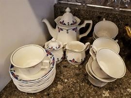 Some of the set of dishes