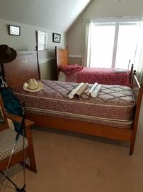 Vintage Arts/Crafts/Mission Style Twin Beds