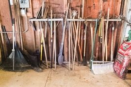 Garden and Construction Tools 