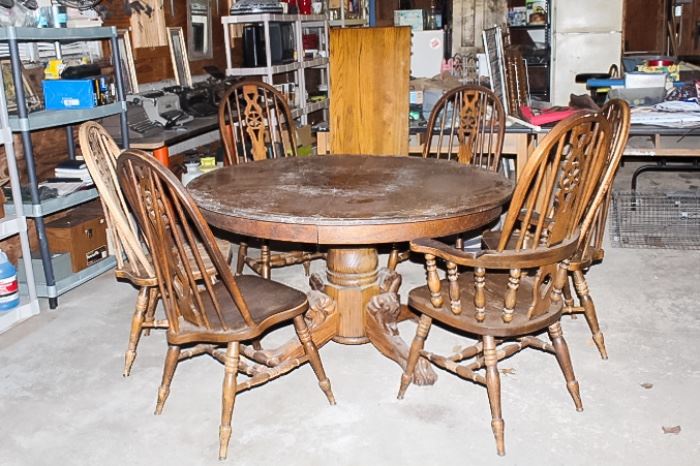 Oak Table - 6 chairs 