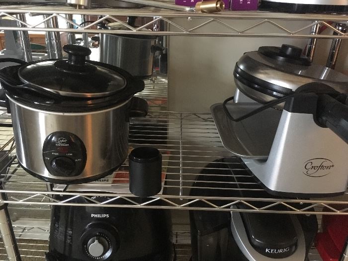 Small kitchen appliances - many multiples of same appliance and most are new! Some still in box 