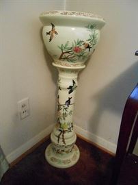  Jardiniere planter and stand