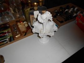 Fenton ruffled edge Epern