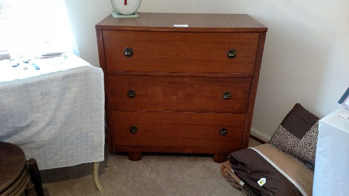Nice retro chest of drawers with tongue and groove drawers