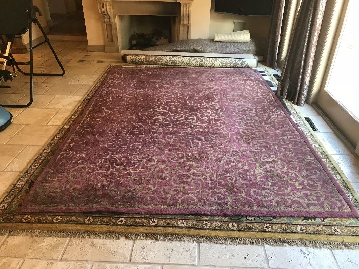 This fantastic area rug is 11' long x 8' wide