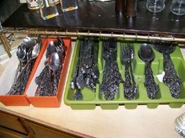 Stainless Flatware Set