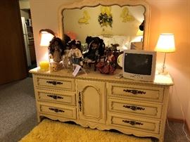 Drexel Blonde Bedroom Furniture