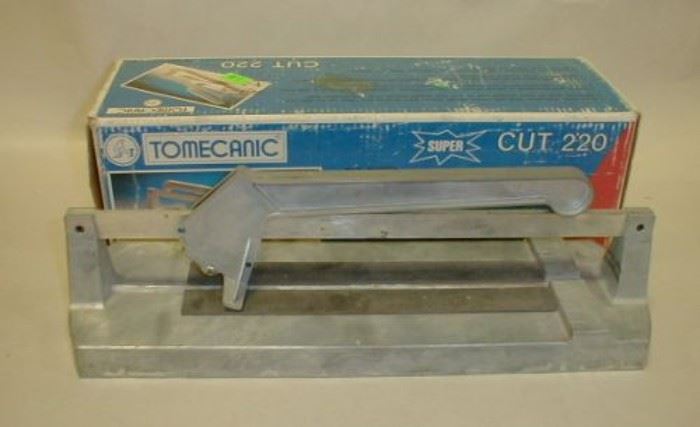 Tomecanic tile cutter