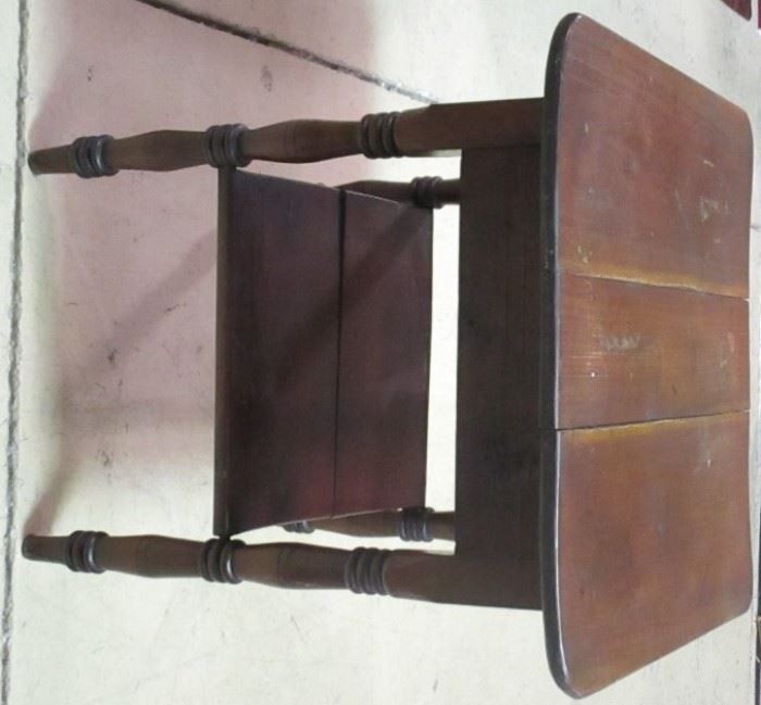 early turned leg table