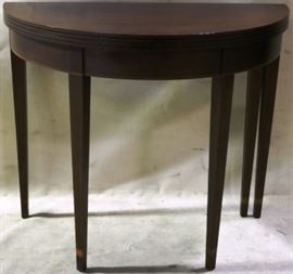demilune table