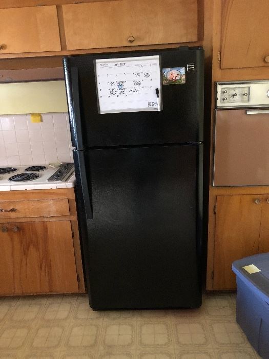 Kenmore refrigerator, original buyer, c2012