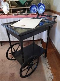 SERVING CART