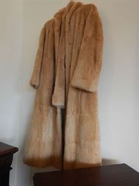 FUR COAT