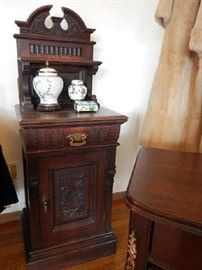 ANTIQUE ORNATE WASH STAND