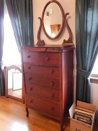 DRESSER & MIRROR