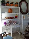 Wicker hutch and bureau.