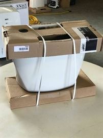 Tank, lid and internal guts for toilet