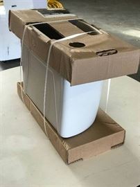 Tank, lid and internal guts for toilet