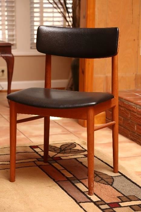 Mid-century modern chair.
