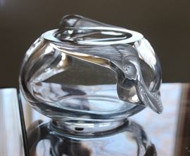 Adelaide Bowl
by Lalique Style Number 1595
4.25" x 6.25" (8" wing to wing)