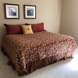 King Bed, Pair of Pics, Bedding