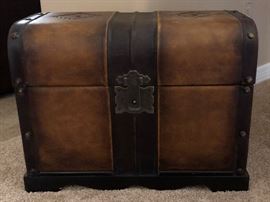 Decorative Trunk