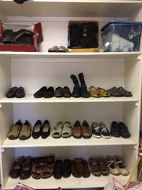 Women’s shoes size 10