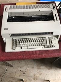 IBM typewriter 1980's works great! 