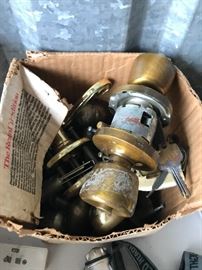 doorknobs 