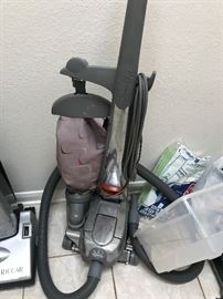 Vintage Kirby Sentria vacuum- works well! 