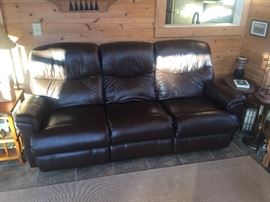 Like new 
Double chase lounge
Leather 