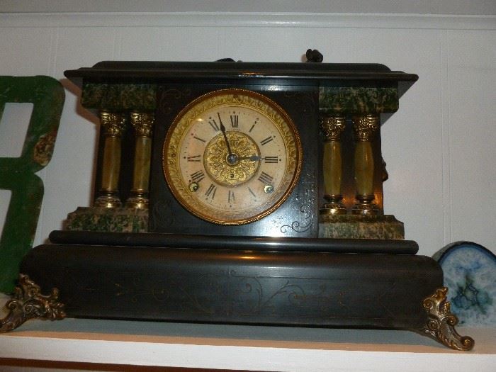 Seth Thomas Mantle Clock..works!