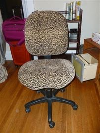 Unique pattern desk chair