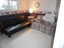 Futon & sofa