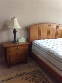 Thomasville Queen size bed, two matching end table, dresser and chest of drawers with mirror - LIKE NEW