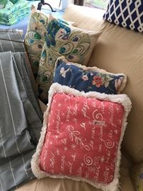 Lots of nice pillows
