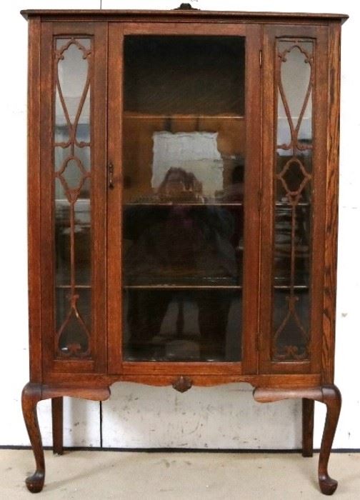 Original finish oak china cabinet