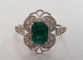 18K white gold  .92 Carat Emerald Ring