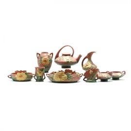 Roseville, Group of "White Rose" and "Peony"