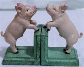 Pig Book ends