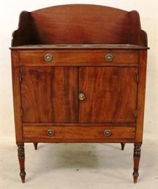 Period wash basin stand