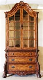 Bombe base china cabinet