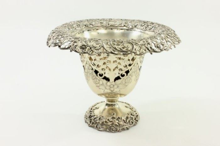 Lot 265: Roger Williams Silver Co. Open Reticulated Vase